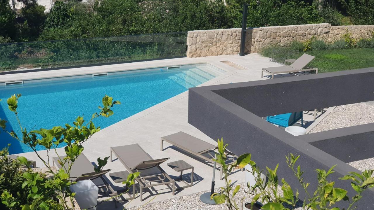 קאבטאט Hotel Seventh מראה חיצוני תמונה